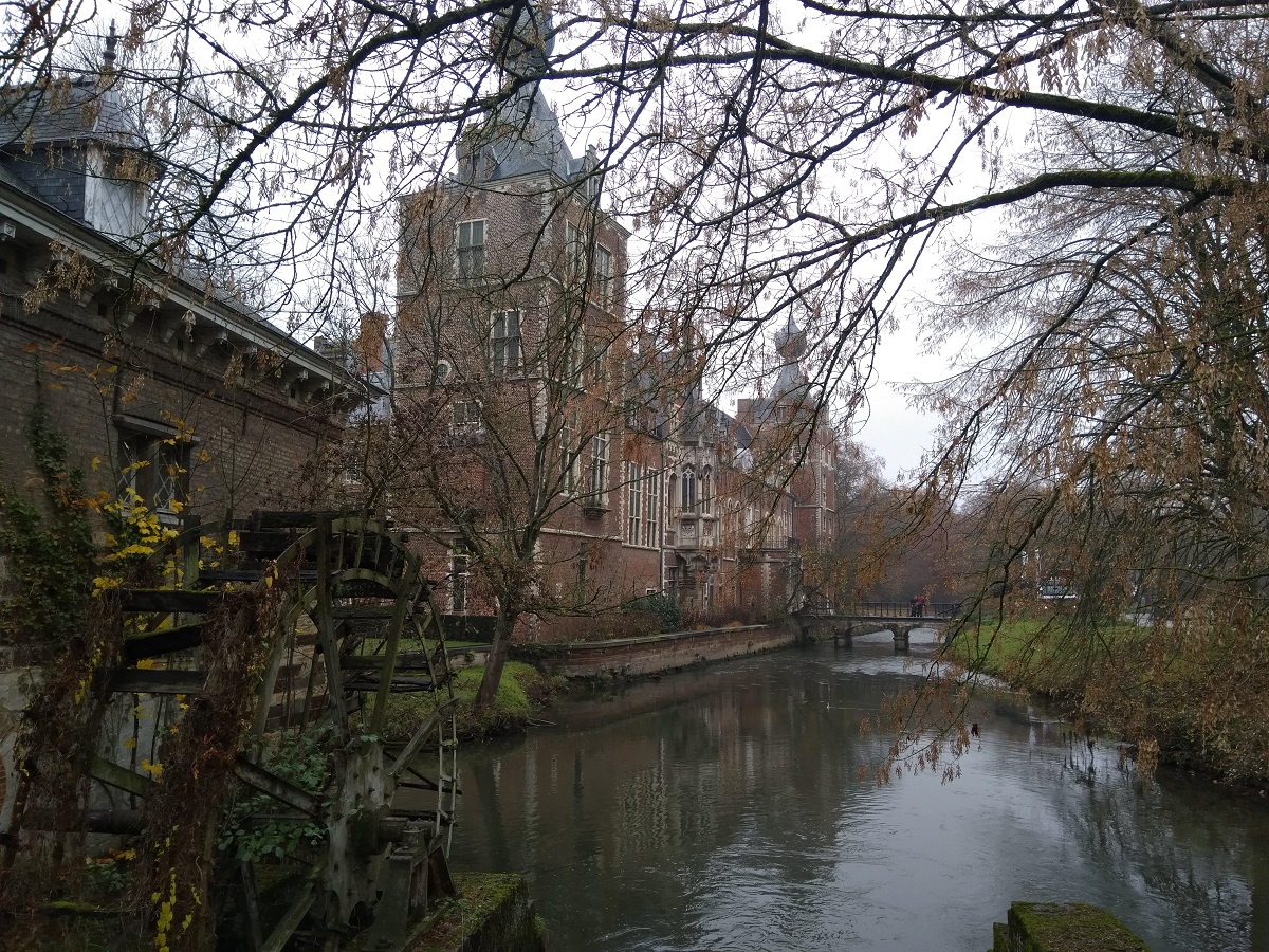 Heverlee Castle by the river, KU Leuven